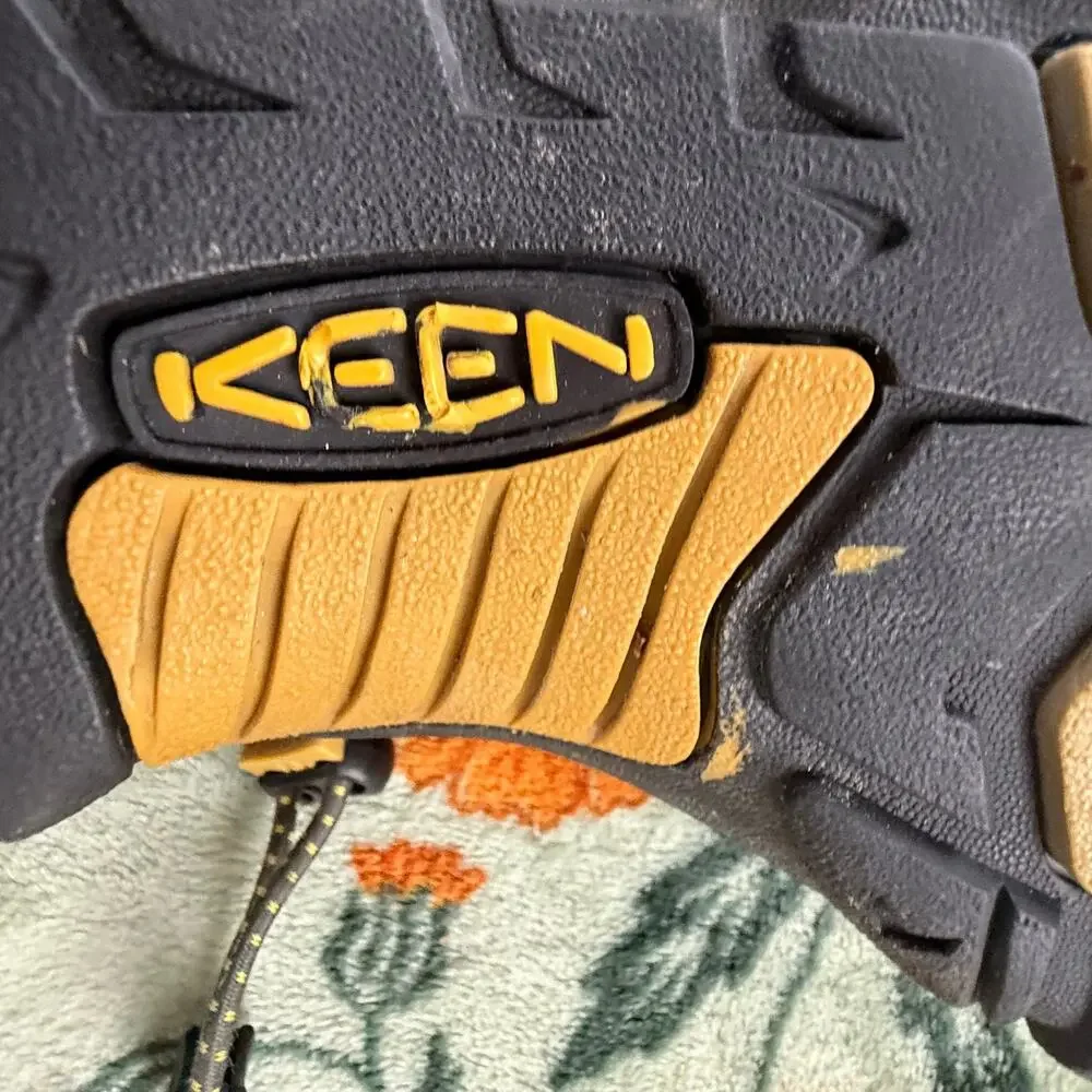Keen Newport H2 Sandals Hiking Water Shoes Brown men's 9 Raven Aluminum